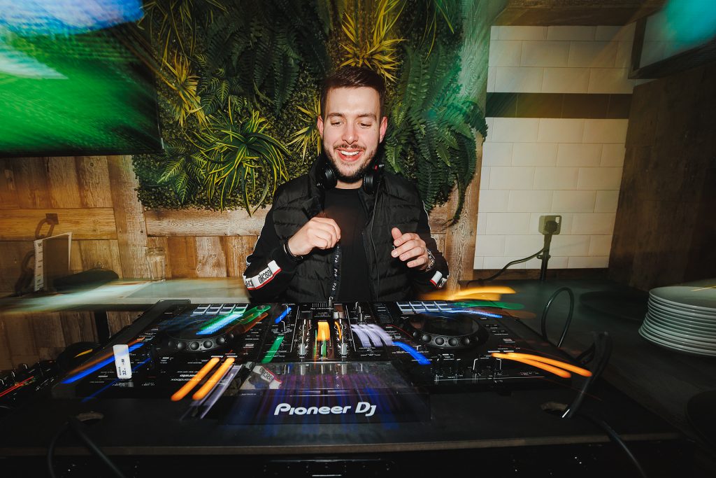 Cardwell performing at Bierkeller, Manchester Printworks